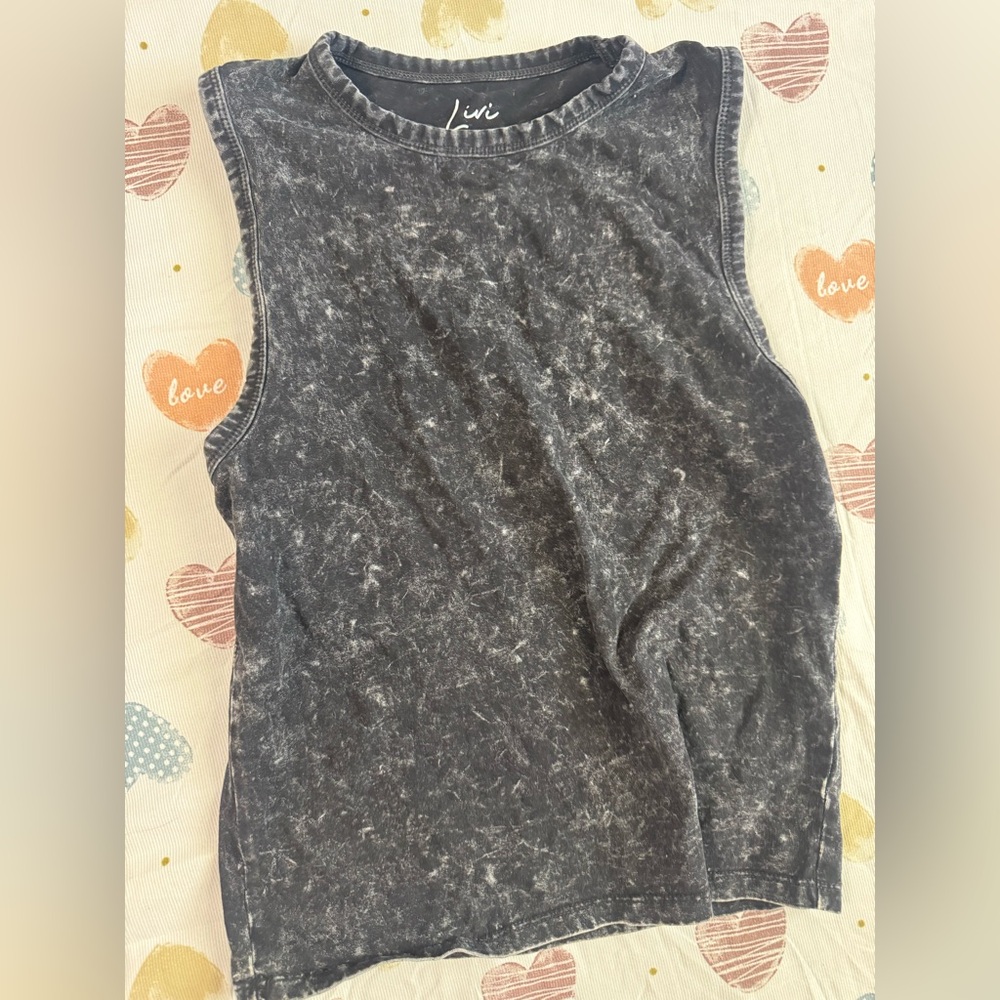 Livi SM Black Sleeveless Acid Wash Top